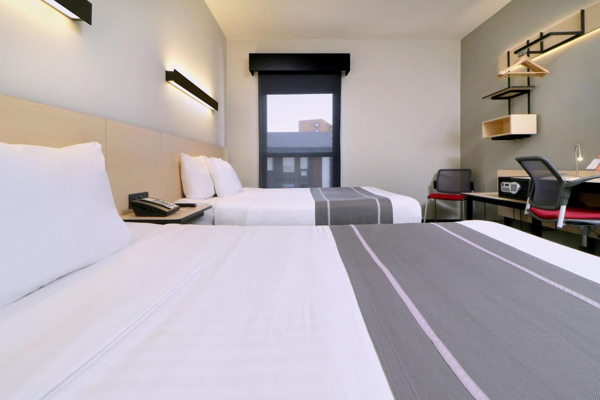 City Express Plus By Marriott Monterrey Nuevo Sur Buitenkant foto