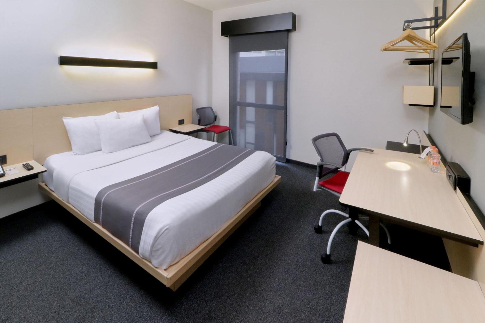 City Express Plus By Marriott Monterrey Nuevo Sur Buitenkant foto